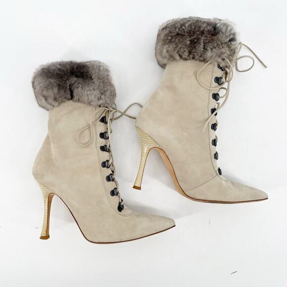 Manolo Blahnik Beige Suede Rabbit Fur Trim Lace Up Pointed Toe Bootie IT 37 - Picture 4 of 16